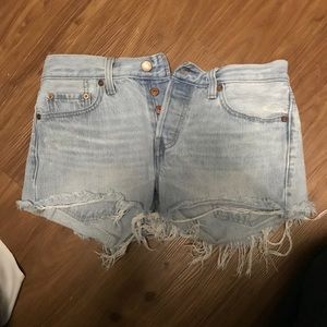 LEVI HIGH WAISTED SHORTS